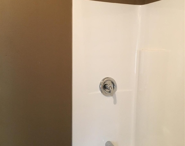 1641 Decker Street - Photo Thumbnail 3