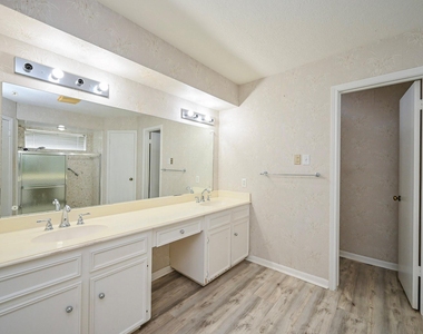 7735 Quail Meadow Drive - Photo Thumbnail 37