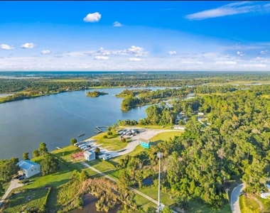 1322 Clear Lake Road - Photo Thumbnail 4