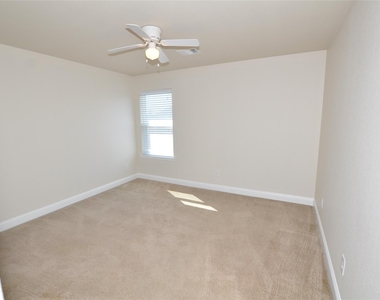 21502 Duke Alexander Drive - Photo Thumbnail 16