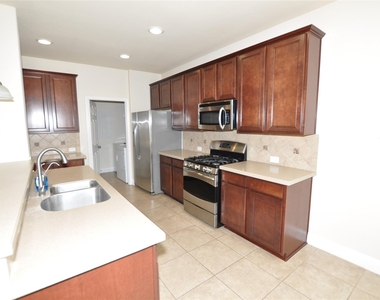 21502 Duke Alexander Drive - Photo Thumbnail 10