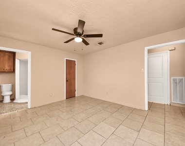 9126 Willow Meadow Drive - Photo Thumbnail 12