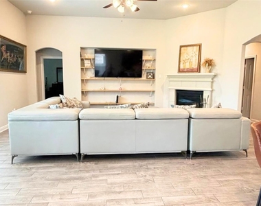 244 Upland Drive - Photo Thumbnail 11