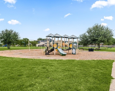 1119 1 St Avenue N - Photo Thumbnail 15