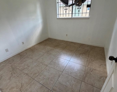 7106 Haverton Drive - Photo Thumbnail 9