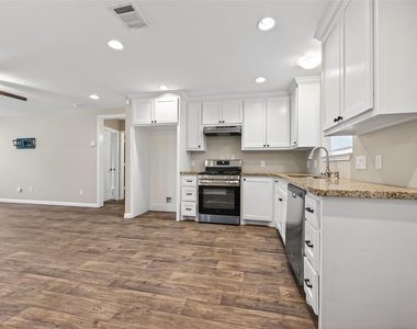 1708 Sycamore Avenue - Photo Thumbnail 9