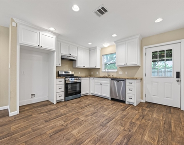 1708 Sycamore Avenue - Photo Thumbnail 8
