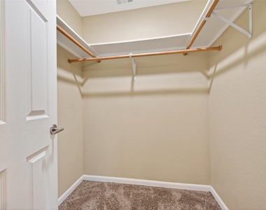 1708 Sycamore Avenue - Photo Thumbnail 26