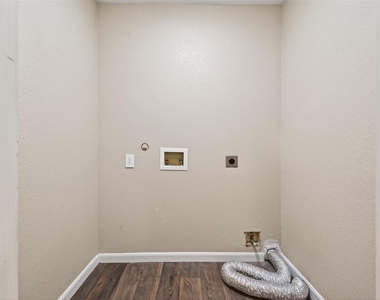 1708 Sycamore Avenue - Photo Thumbnail 14