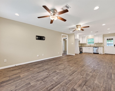 1708 Sycamore Avenue - Photo Thumbnail 5