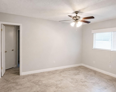 2022 Crosscoach Lane - Photo Thumbnail 19