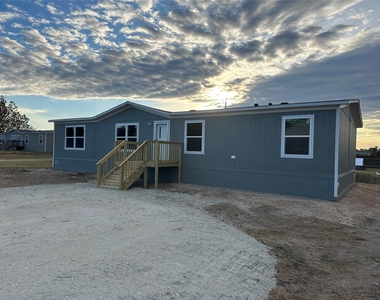 822 E Fannin Street - Photo Thumbnail 1