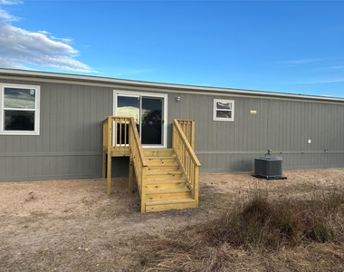 822 E Fannin Street - Photo Thumbnail 3