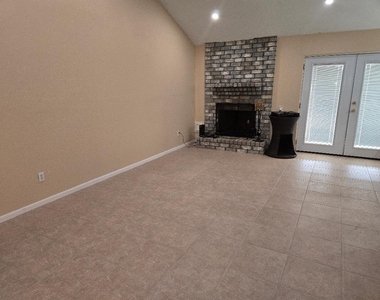 7911 Southmeadow Drive - Photo Thumbnail 5