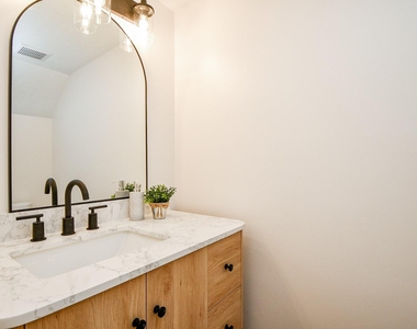 21 Edgewood Forest Ct - Photo Thumbnail 27