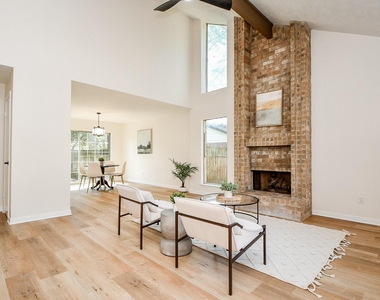21 Edgewood Forest Ct - Photo Thumbnail 7
