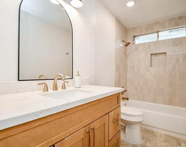 21 Edgewood Forest Ct - Photo Thumbnail 24