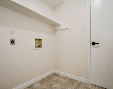21 Edgewood Forest Ct - Photo Thumbnail 28