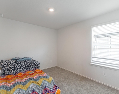 4318 Freya Pointe Drive - Photo Thumbnail 23