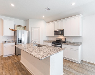 4318 Freya Pointe Drive - Photo Thumbnail 5