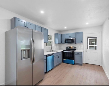 3521 Mcilhenny Street - Photo Thumbnail 3