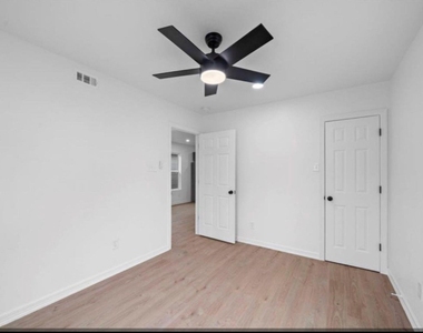 3521 Mcilhenny Street - Photo Thumbnail 1