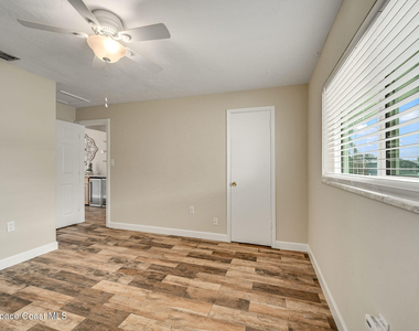 458 Sandpiper Drive - Photo Thumbnail 44