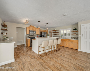 458 Sandpiper Drive - Photo Thumbnail 6