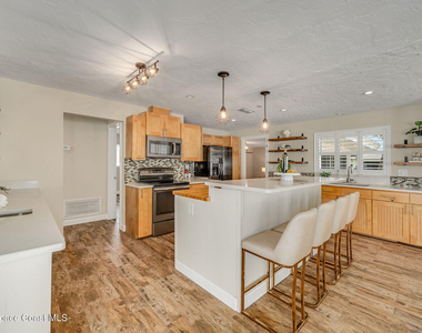 458 Sandpiper Drive - Photo Thumbnail 15