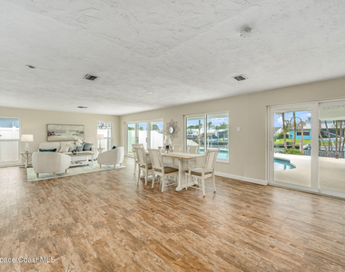 458 Sandpiper Drive - Photo Thumbnail 16