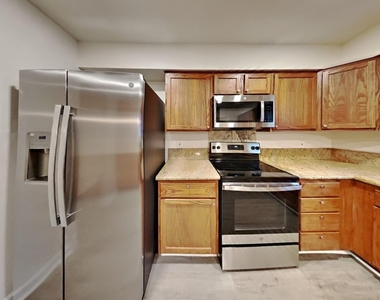10527 Mills Walk Drive - Photo Thumbnail 5