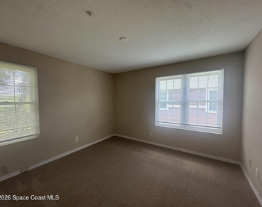 7667 N Wickham Road - Photo Thumbnail 10