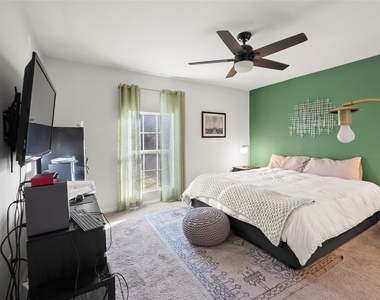 11007 White Oak Bend Drive - Photo Thumbnail 8