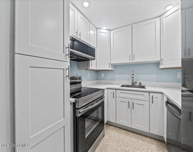 3190 N Atlantic Avenue - Photo Thumbnail 8