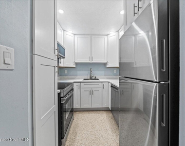 3190 N Atlantic Avenue - Photo Thumbnail 7