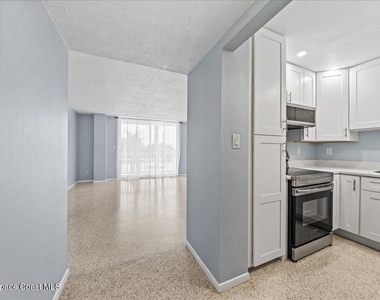 3190 N Atlantic Avenue - Photo Thumbnail 6