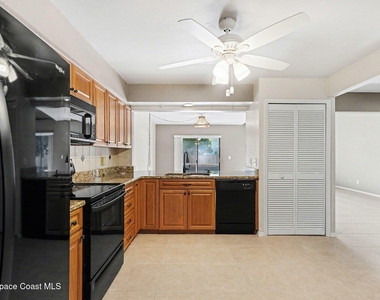2653 Elliot Way - Photo Thumbnail 6