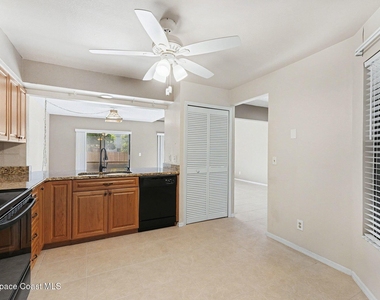 2653 Elliot Way - Photo Thumbnail 4