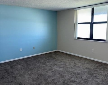 2101 S Atlantic Avenue - Photo Thumbnail 18