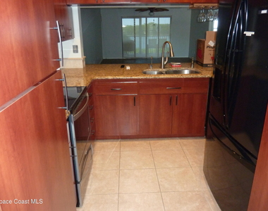 3165 N Atlantic Avenue - Photo Thumbnail 6