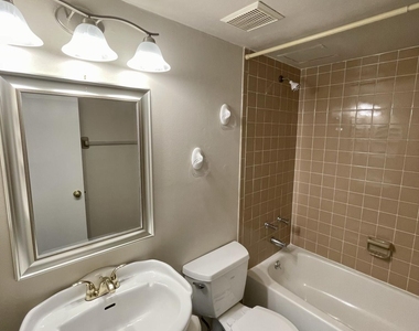 1664 Sunny Brook Lane Ne - Photo Thumbnail 10