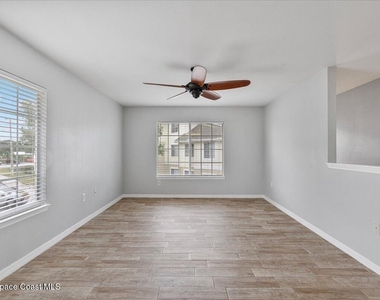3542 D Avinci Way - Photo Thumbnail 4