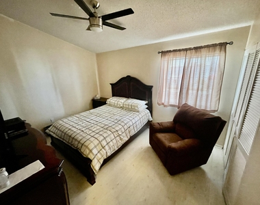239 Seaport Boulevard - Photo Thumbnail 11