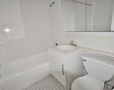 East 49 Street - Photo Thumbnail 1