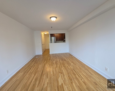 1 Avenue - Photo Thumbnail 2