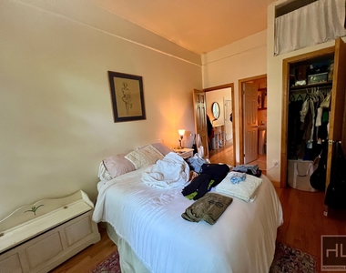 6 Brevoort Place - Photo Thumbnail 5