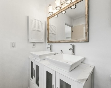 2911 Woodpine Court - Photo Thumbnail 29