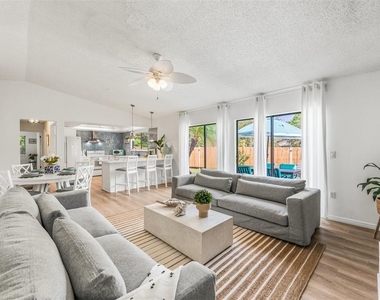 2911 Woodpine Court - Photo Thumbnail 20