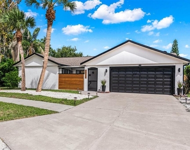 2911 Woodpine Court - Photo Thumbnail 1