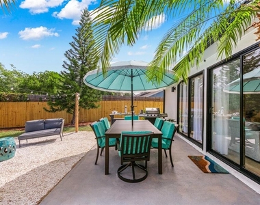 2911 Woodpine Court - Photo Thumbnail 40